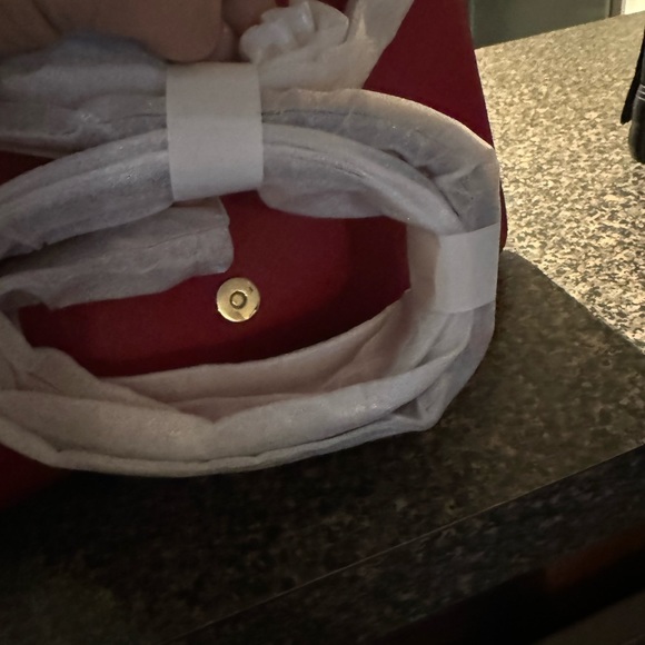 SOLD KATE SPADE ♠️ ♠️♠️ Beautiful Kate Spade in a gorgeous Candied CHERRY 🍒 R… - Picture 3 of 15